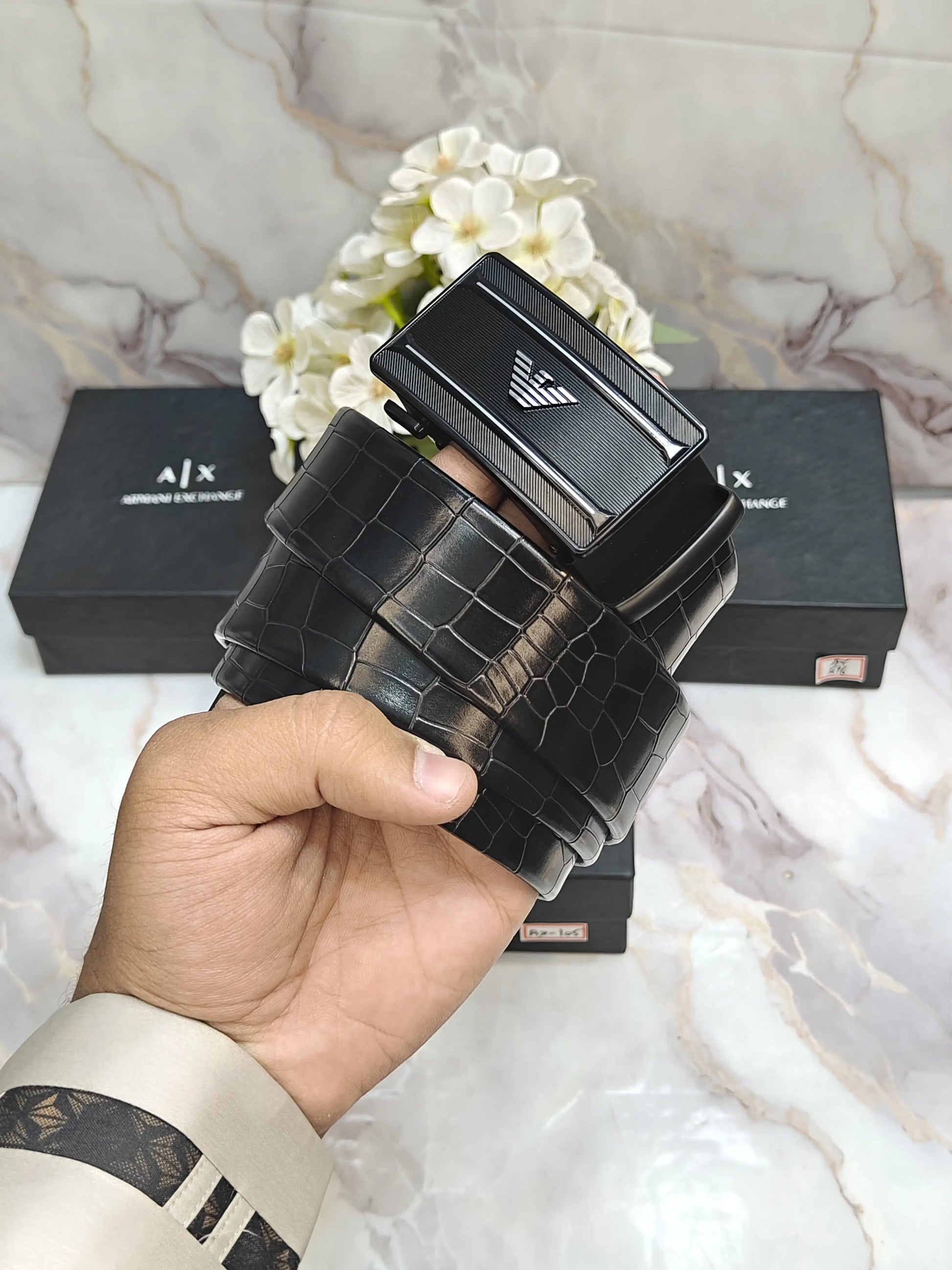 Ax. ArMANI EXCHANGE PREMIUM QUALITY AUTOLOCK BELT WITH OG BOX AX-120