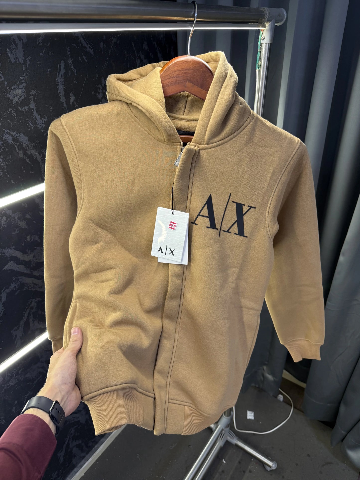 Arman i Exchang e Zipper Pull Over Hoodie (Brown)