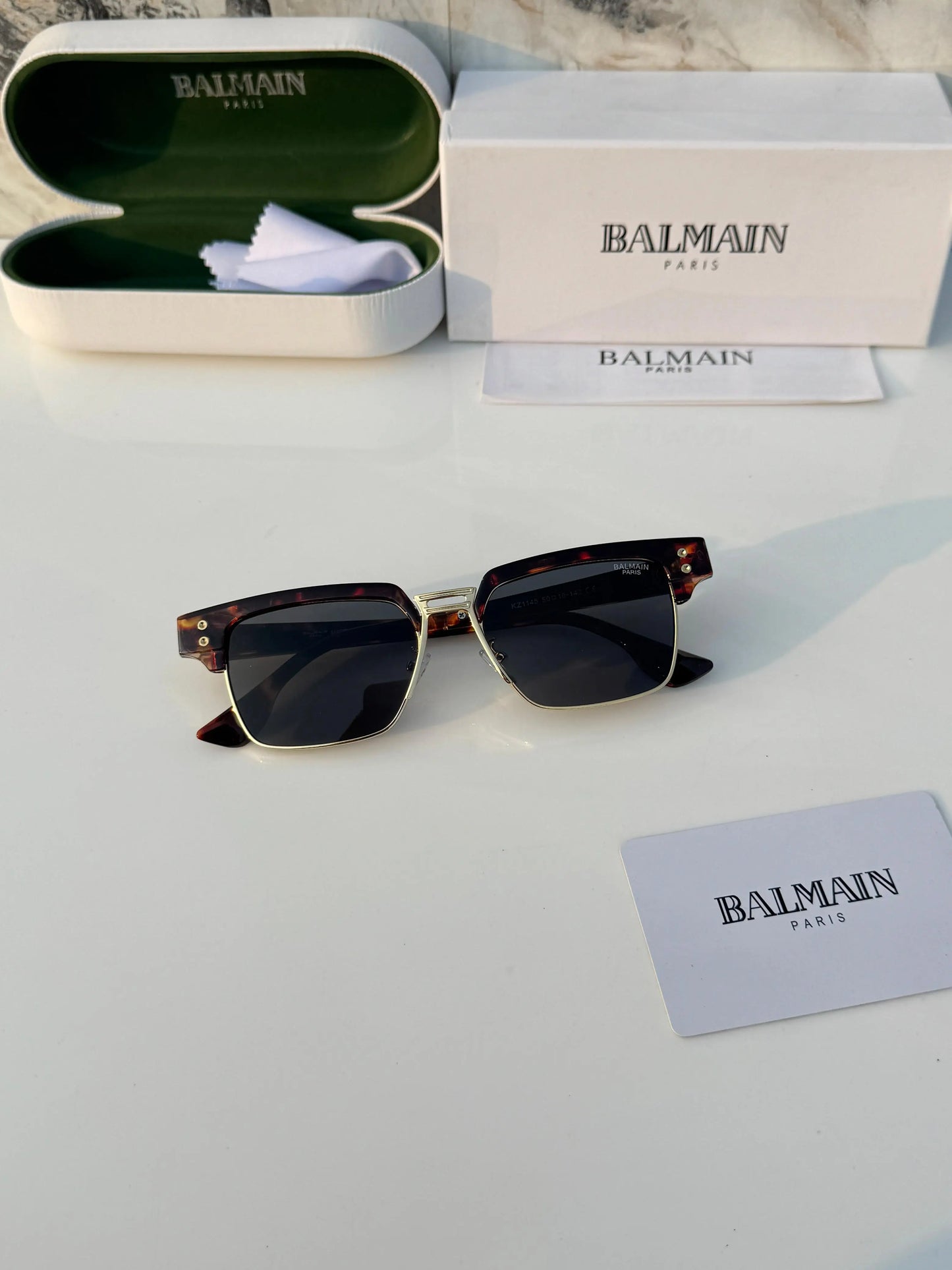 Balmain_1145_tiger_black