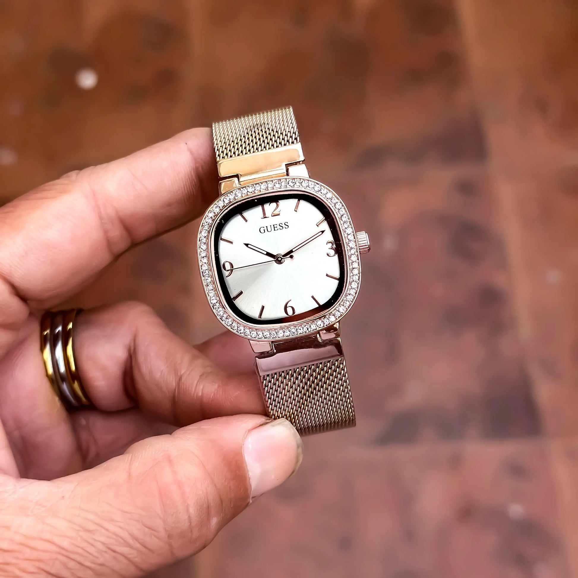 GUESS_LADIES_ROSE_WHITE