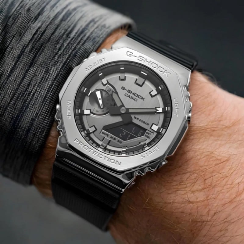 G shock GM 2100 metal