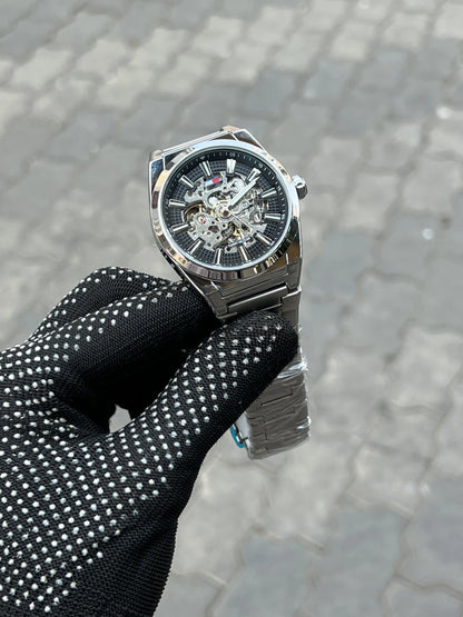Tomm_y Hilfiger Chain Silver Black