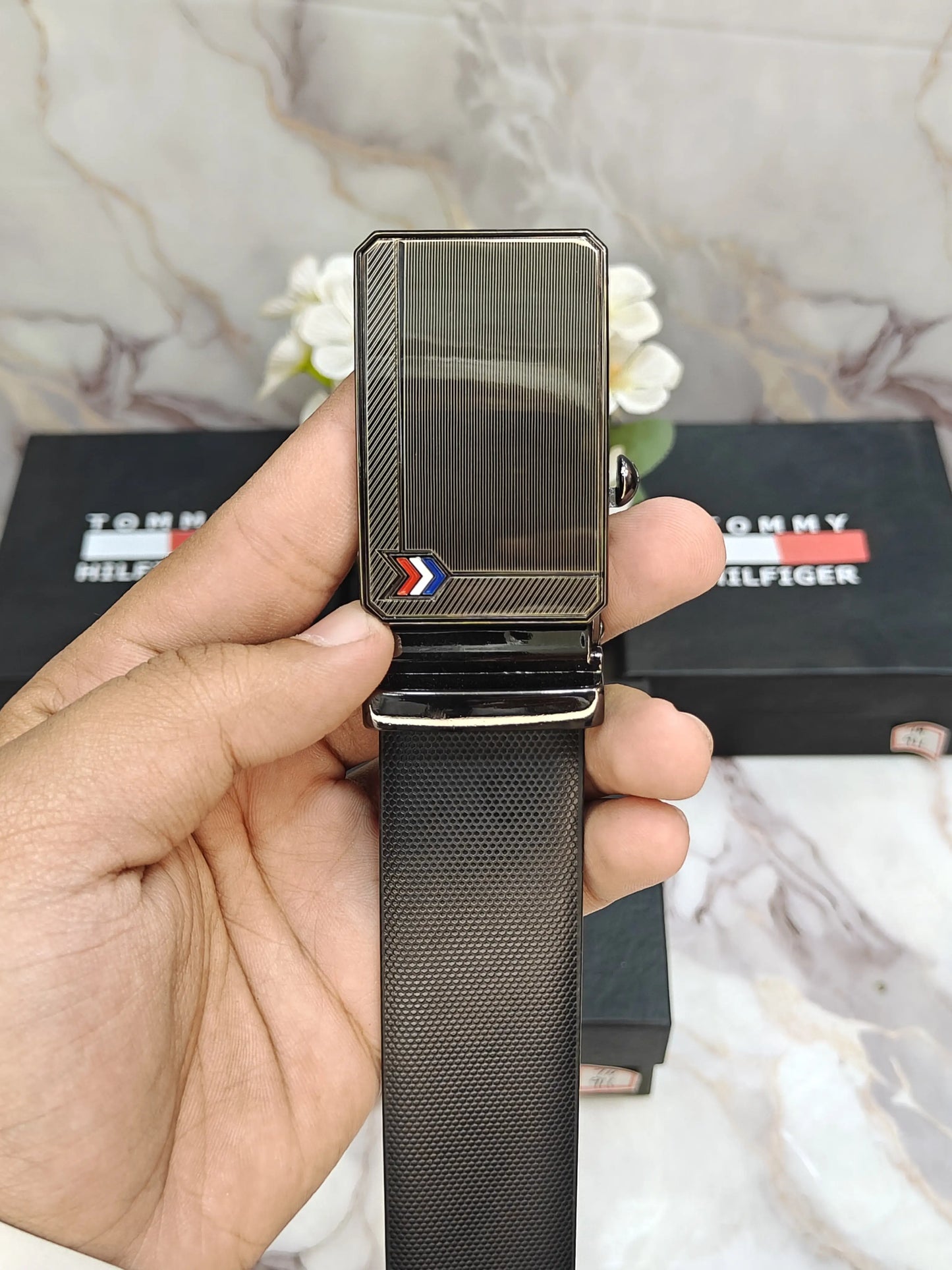 TOMMY PREMIUM QUALITY AUTOLOCK REVESABLE BELT WITH OG BOX