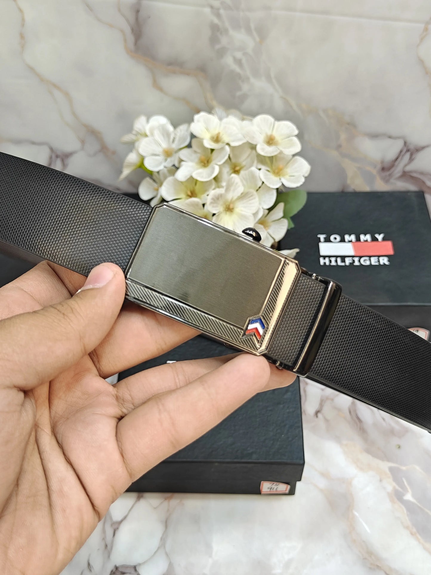TOMMY PREMIUM QUALITY AUTOLOCK REVESABLE BELT WITH OG BOX