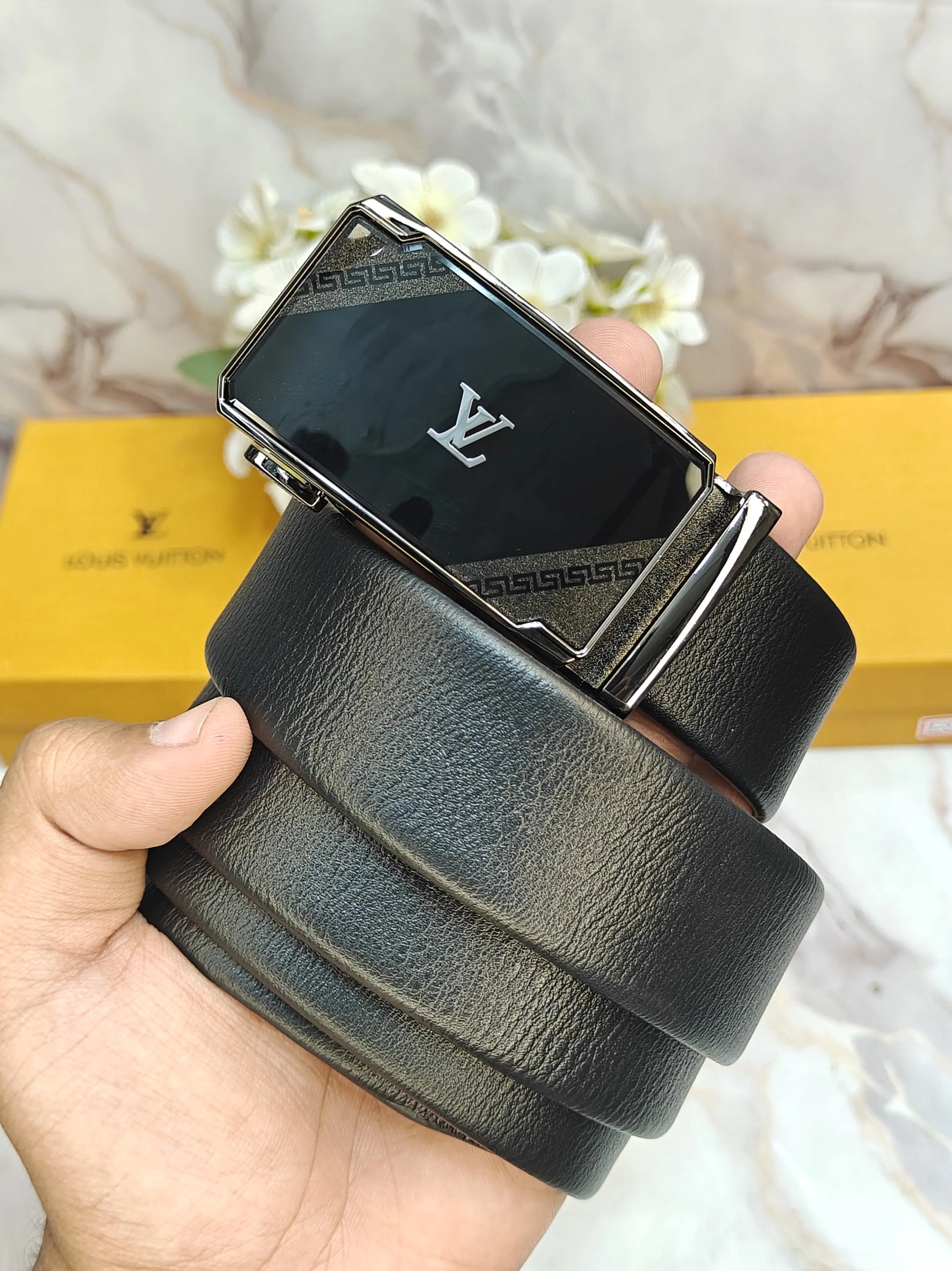 LV LOUIS VUITTON PREMIUM QUALITY AUTOLOCK BELT WITH OG BOX