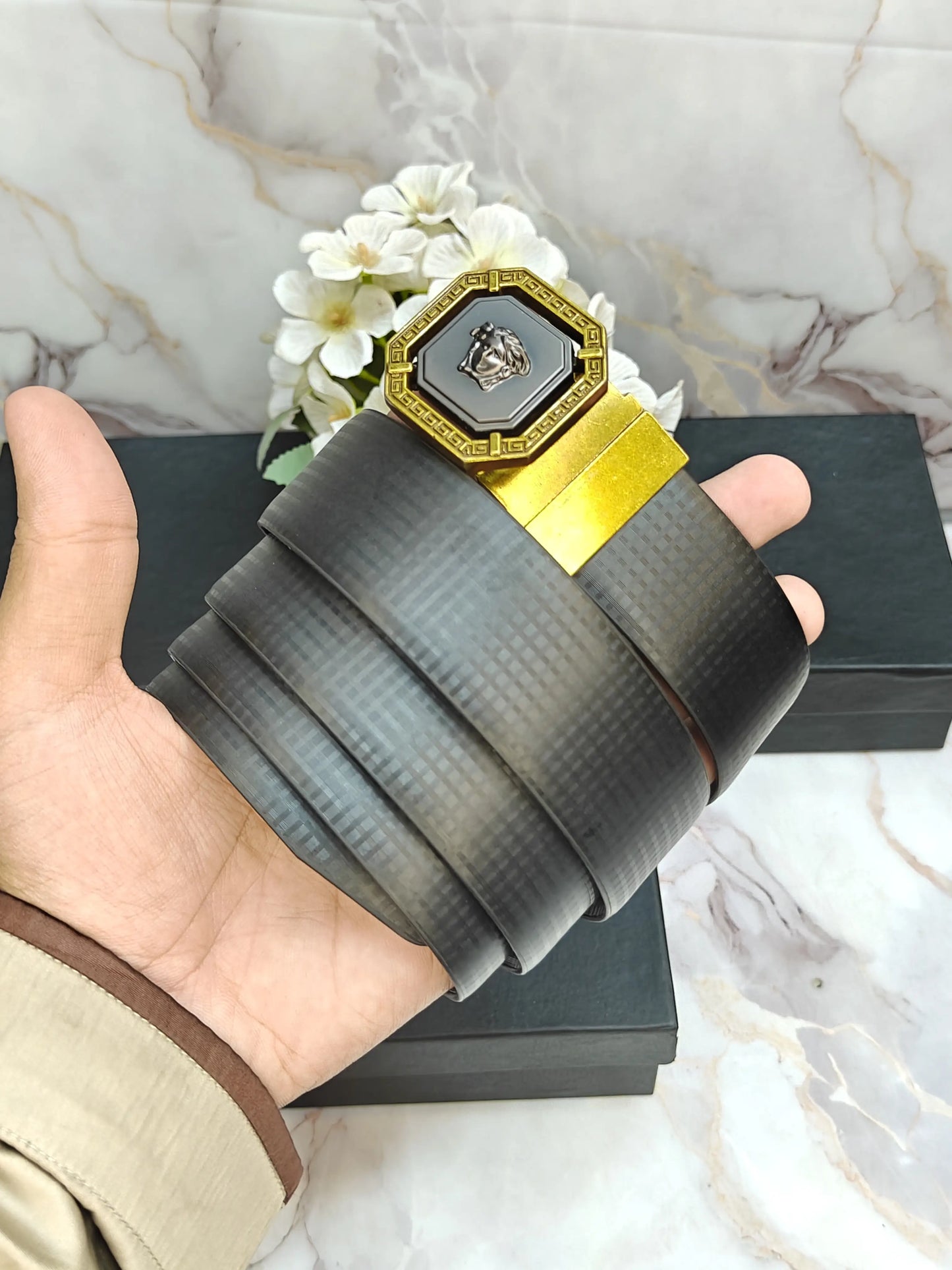 VERSACE PREMIUM QUALITY REVERSEABLE BELT WITH OG BOX