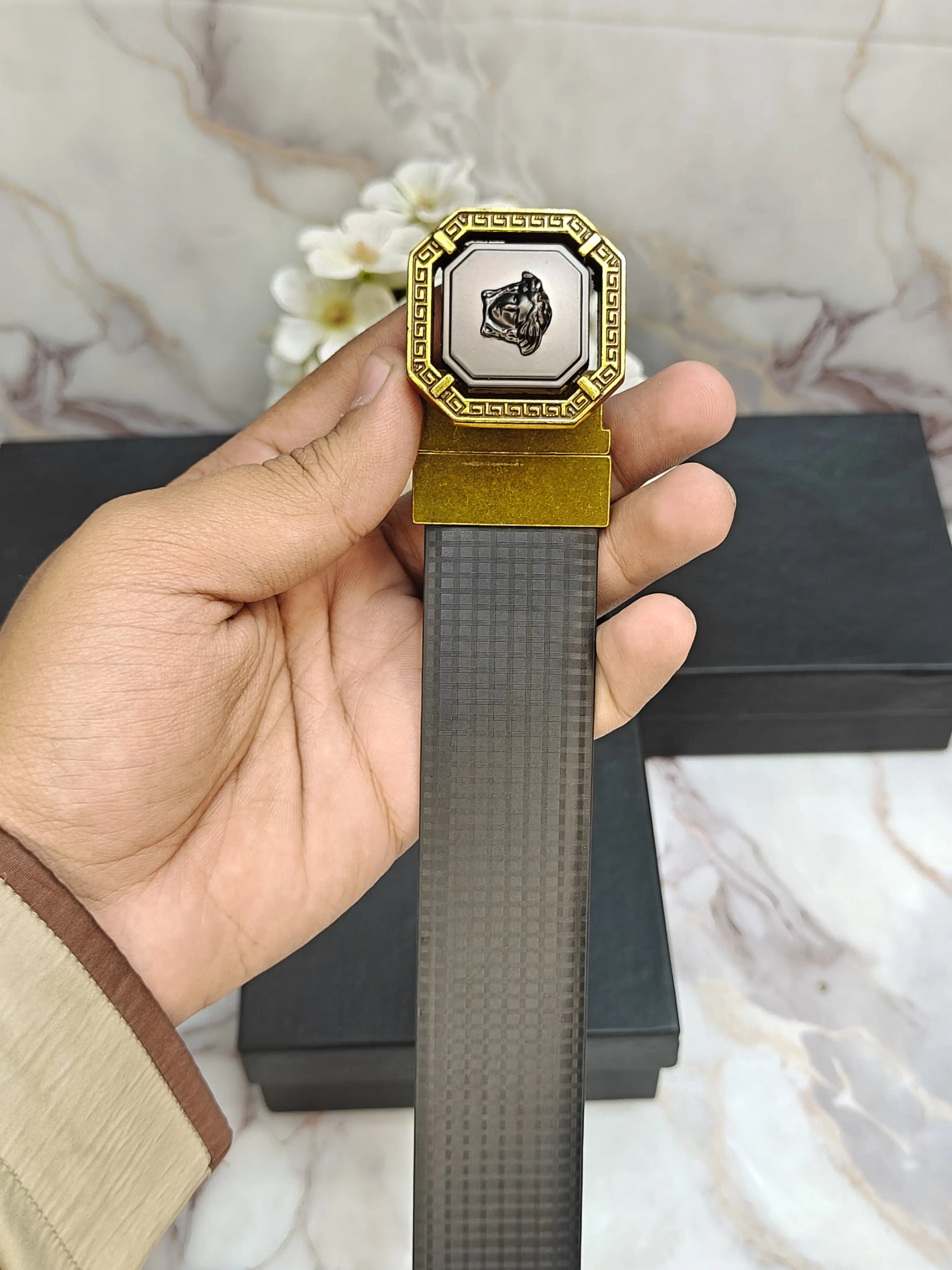 VERSACE PREMIUM QUALITY REVERSEABLE BELT WITH OG BOX