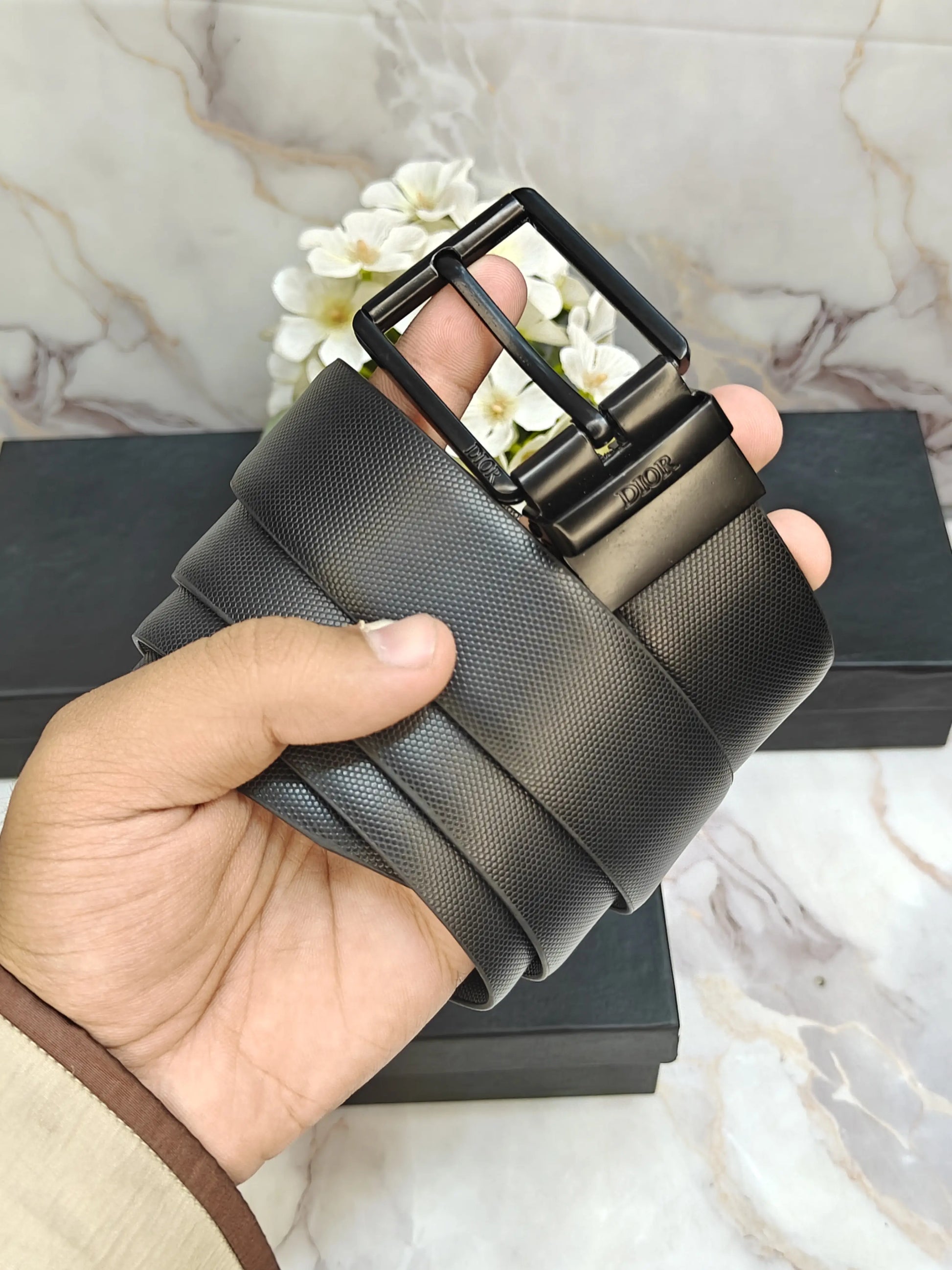 DIOR PREMIUM QUALITY REVERSEABLE BELT WITH OG BOX