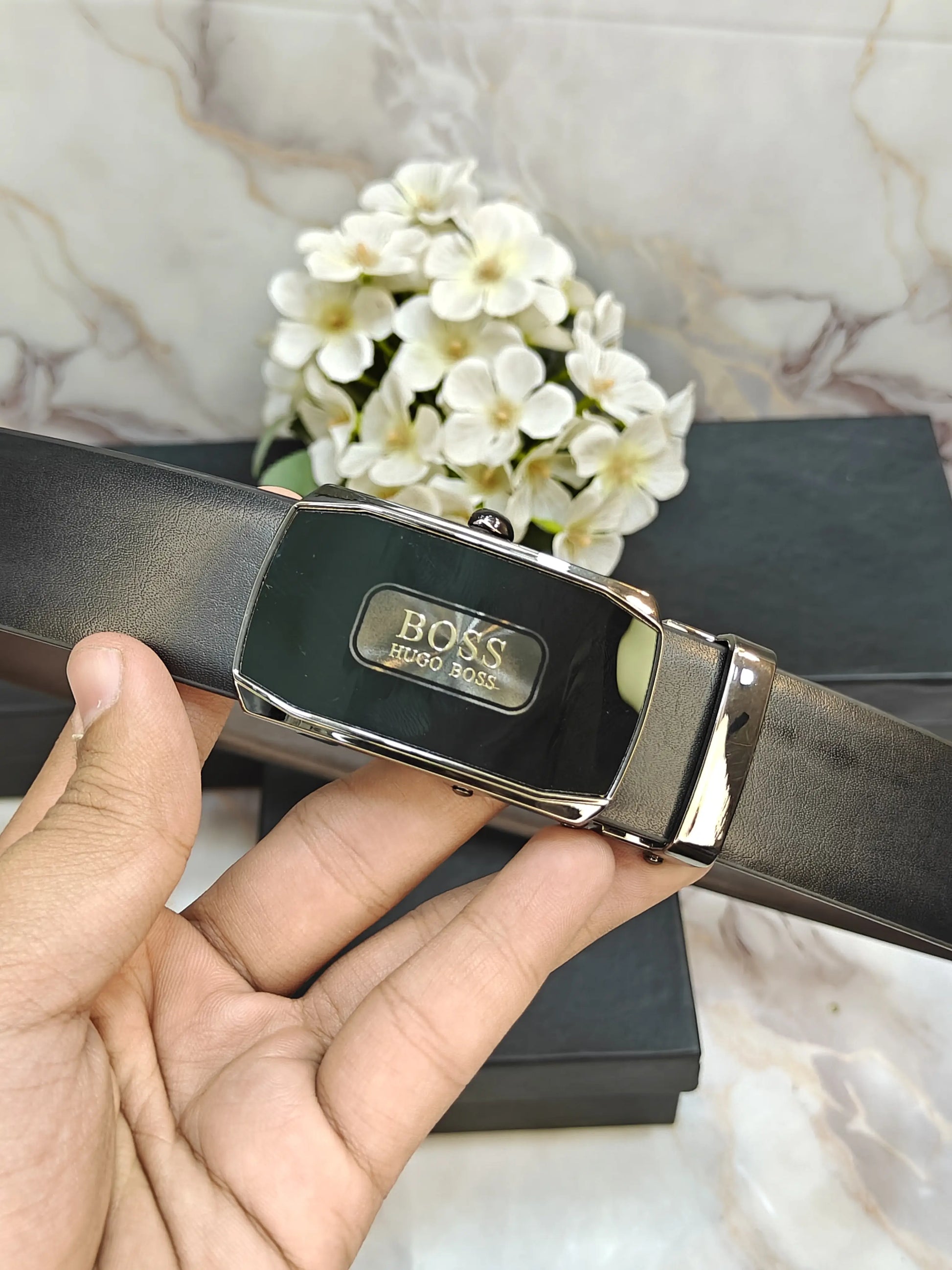BOSS PREMIUM QUALITY AUTOLOCK REVESABLE BELT WITH OG BOX