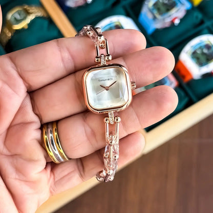 TIFFANY_LADIES_ROSE_WHITE