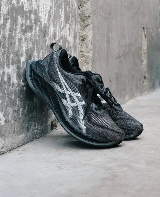 Asics SuperBlast 2 BLACK
