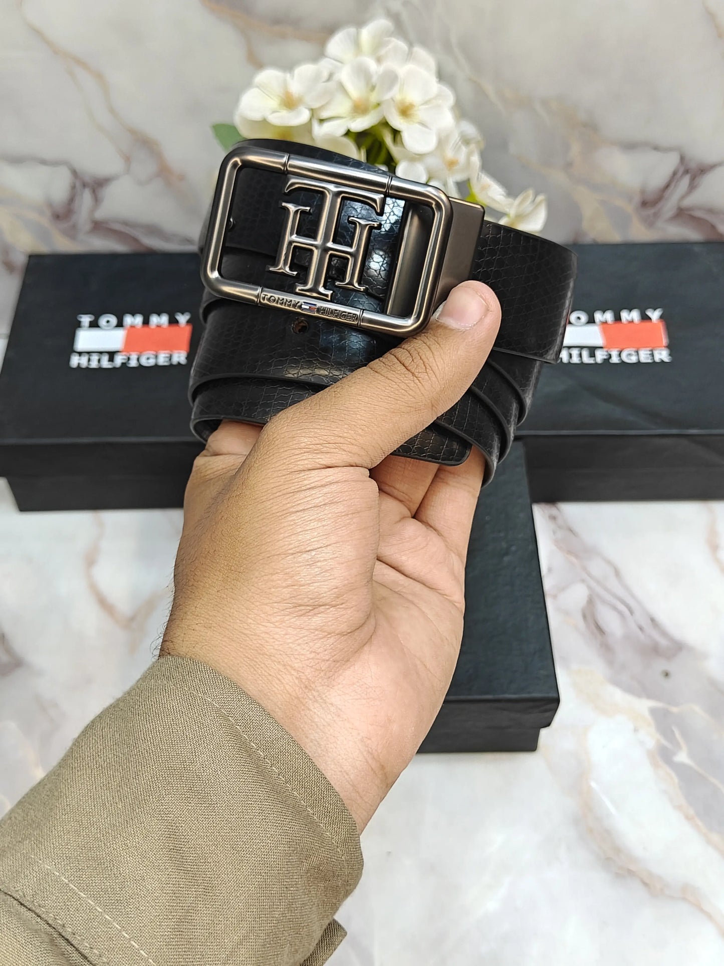 TOMMY HILFIGER PREMIUM QUALITY REVERSEABLE BELT WITH OG BOX TM-