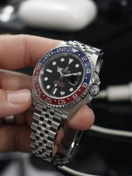 Role_x GMT Silver Black (Red blue)